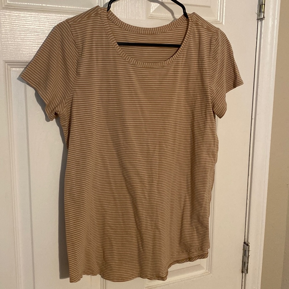 Lululemon size 8 love crew t shirt